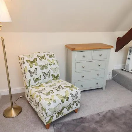 Holiday home Willow Tree